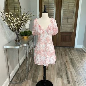 NWT. MISSGUIDED White With Pink Print Puff Sleeve Dress Size 6